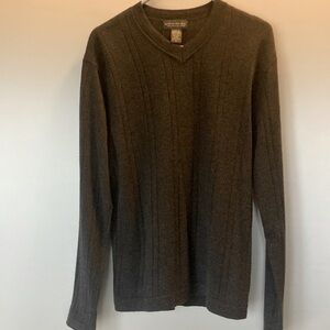 Banana Republic Gray Merina Wool V-neck Sweater Size M